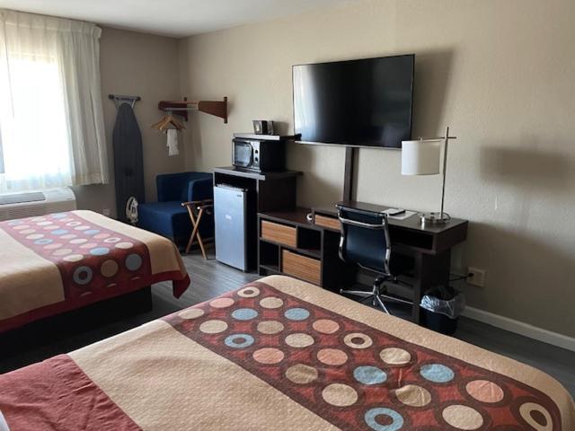 Super 8 By Wyndham Alton Motel Luaran gambar