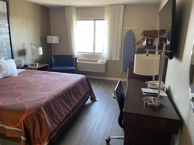 Super 8 By Wyndham Alton Motel Luaran gambar